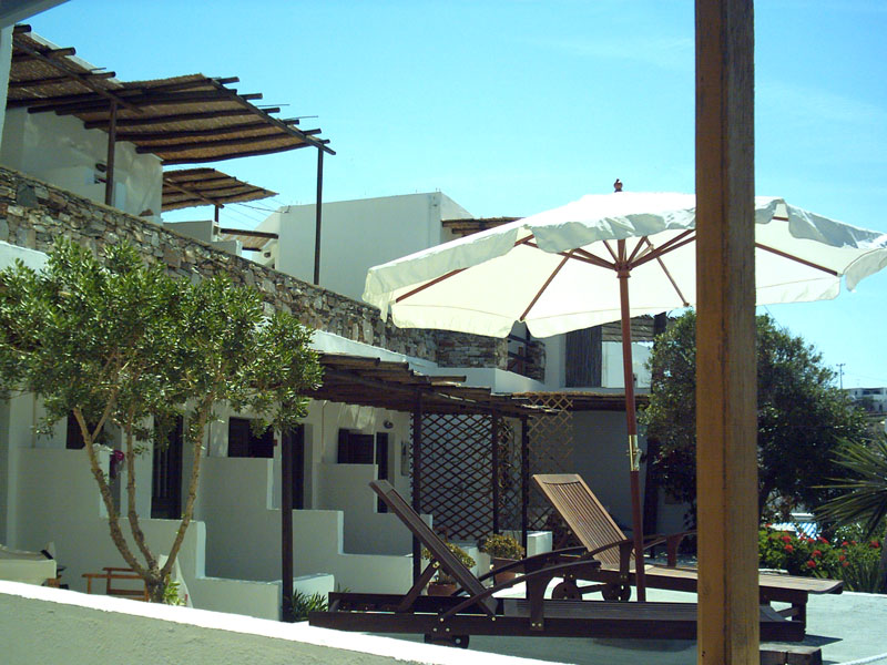 Les chambres et les studios Aperanto dans Faros à Sifnos