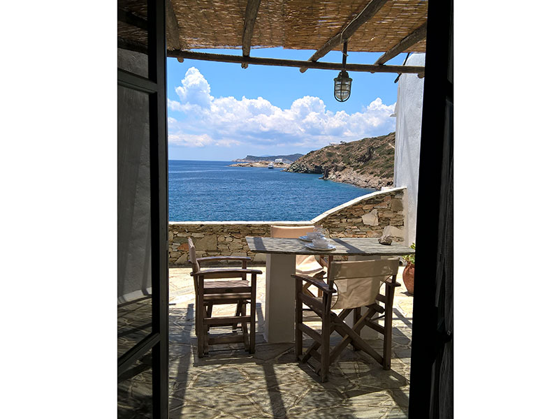 Les chambres et les studios Aperanto dans Faros à Sifnos