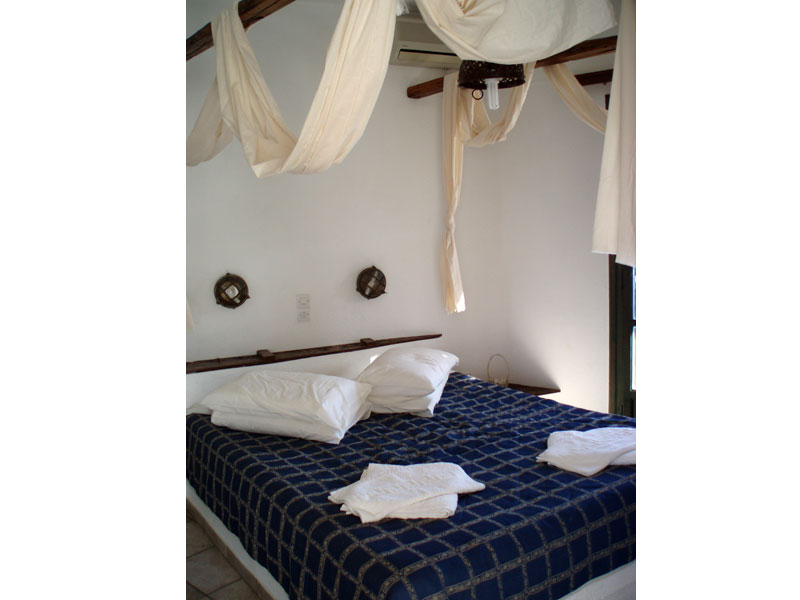 Les chambres et les studios Aperanto dans Faros à Sifnos